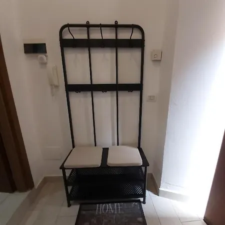 Happy House * Malgrate